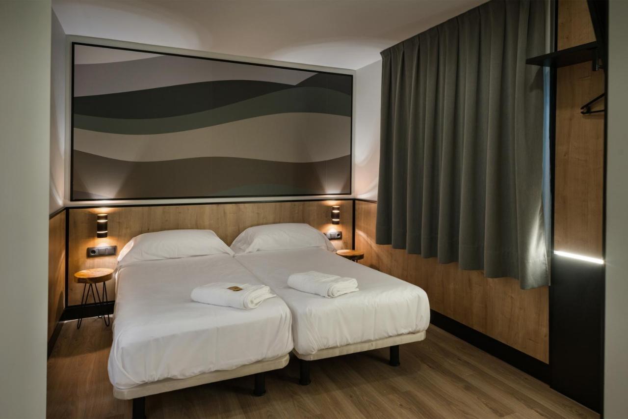 Ibis Styles Figueres Ronda Hotel Exterior photo