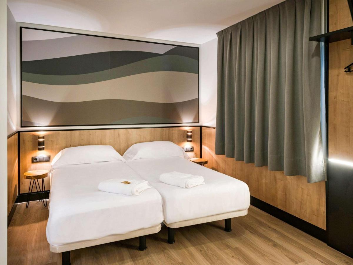 Ibis Styles Figueres Ronda Hotel Exterior photo