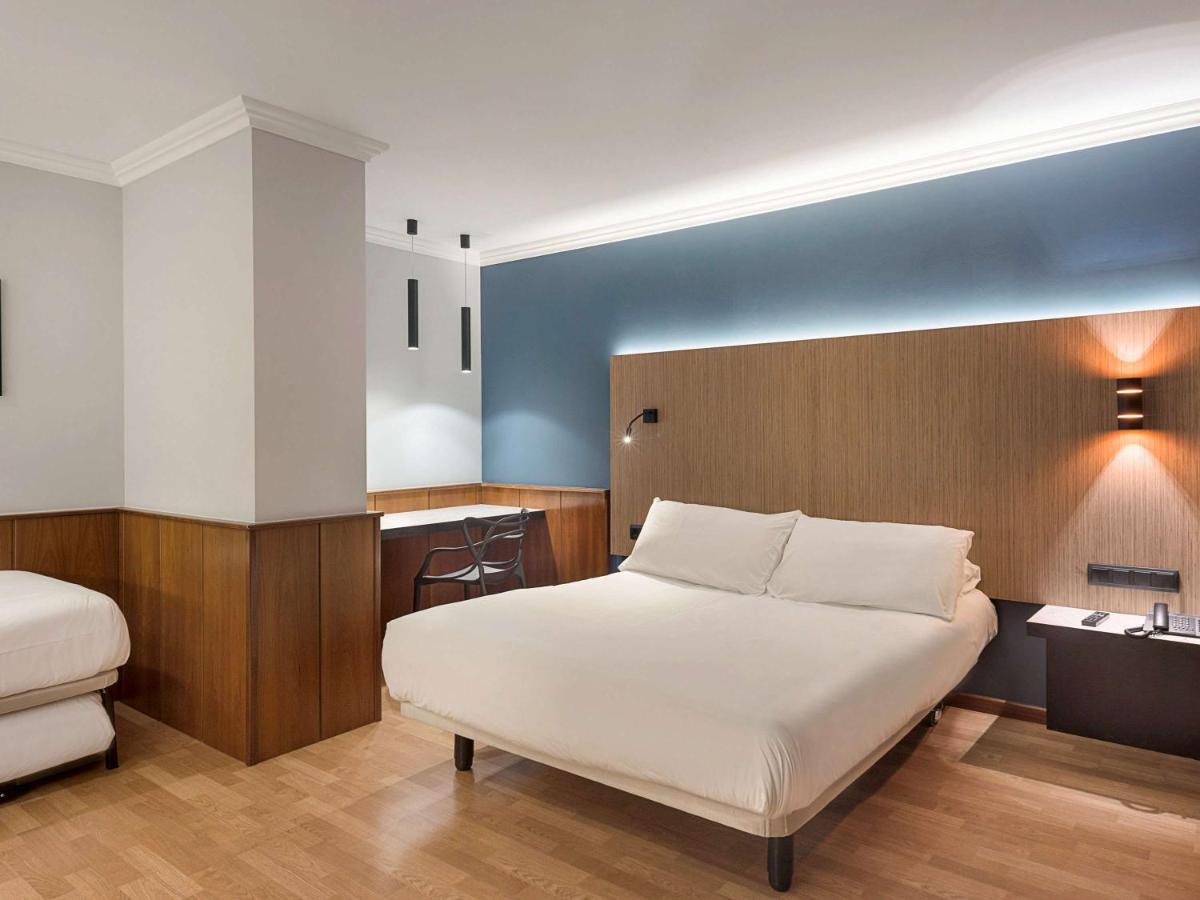 Ibis Styles Figueres Ronda Hotel Exterior photo